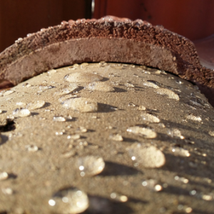 Deco 20 close up image of water droplets on a surface